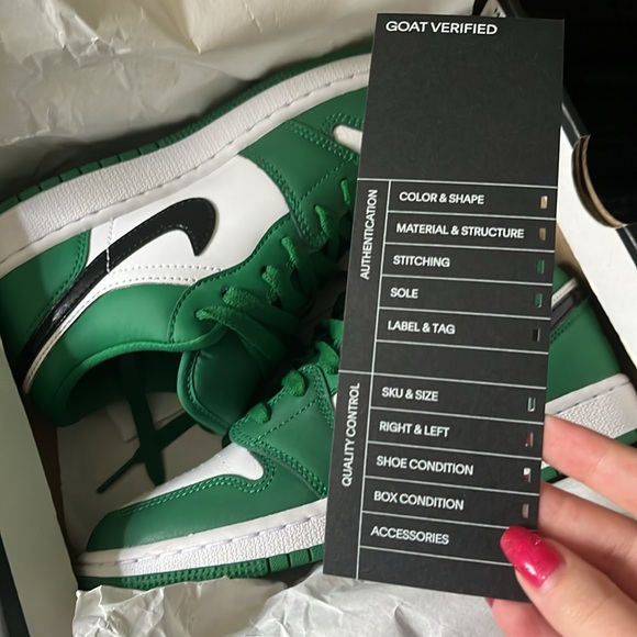 Pine Green Air Jordan 1 lows - Picture 6 of 6
